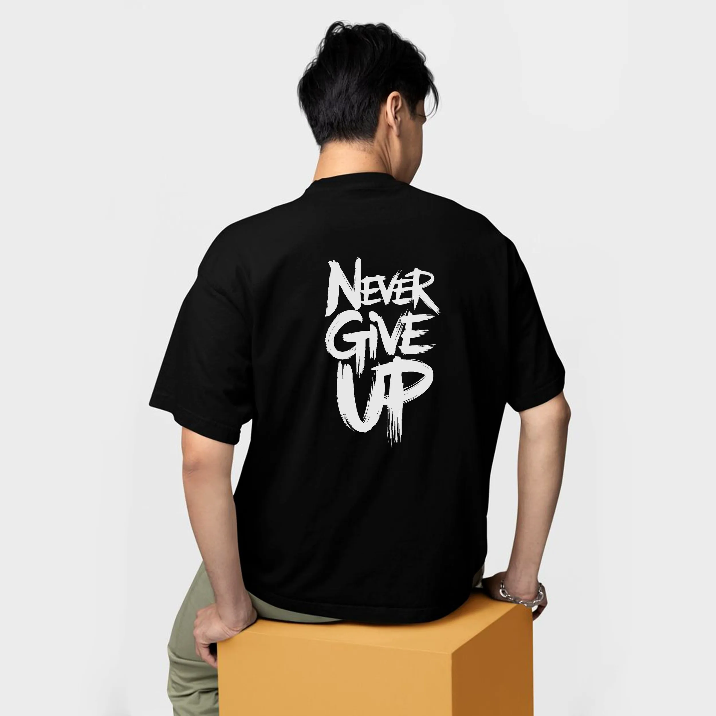 تیشرت آستین کوتاه مردانه مشکی طرح never give up پنبه سوپر